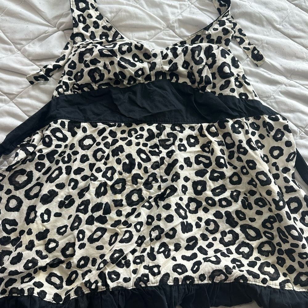 Leopard Print apron with Black Accents